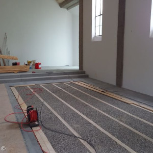 28.3.24 - Vorbereitung Verlegung neuer Holzboden